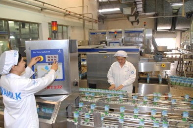 Vinamilk quản lý chất lượng sữa tươi nguyên liệu theo tiêu chuẩn quốc tế